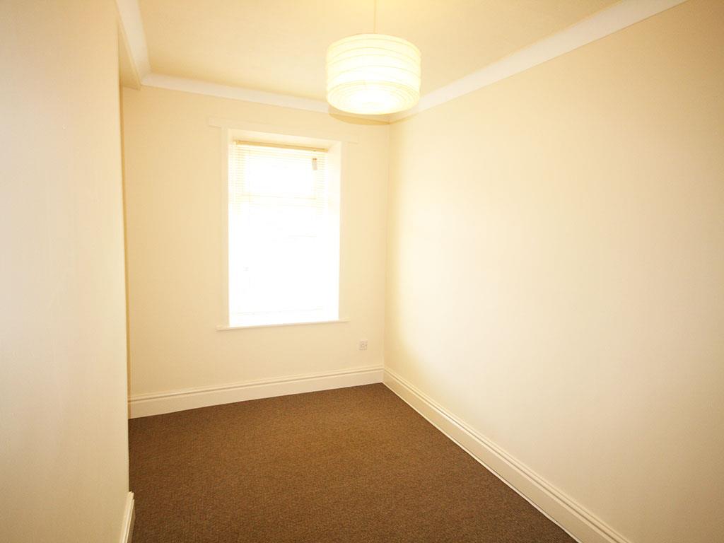 2 bedroom terraced house To Let in Barnoldswick - IMG_1213.jpg